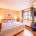 Waldeck 3*